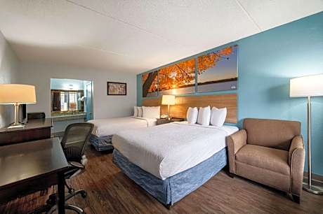 Double Room with Two Double Beds and Roll-In Shower - Mobility Access/Non-Smoking