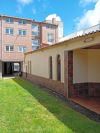 Hostal Santiago - Alojamientos en CARRION DE LOS CONDES