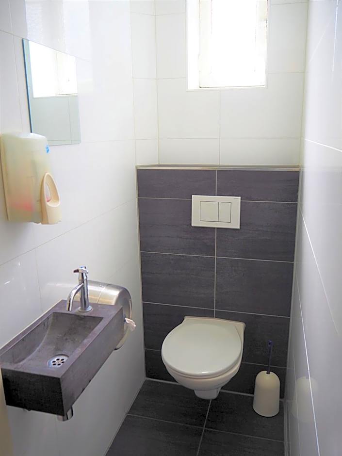 Euphemia Budget Old City Canal Zone