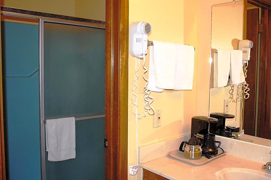 Lake Palestine Motor Inn