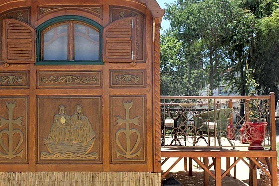 La roulotte "Les Saintes"