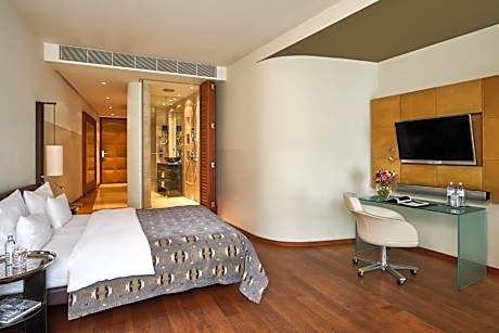 Junior Suite with Balcony