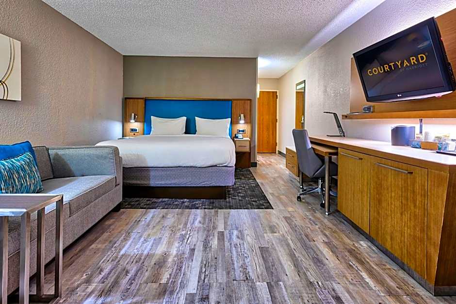 Courtyard by Marriott Hampton Coliseum Central