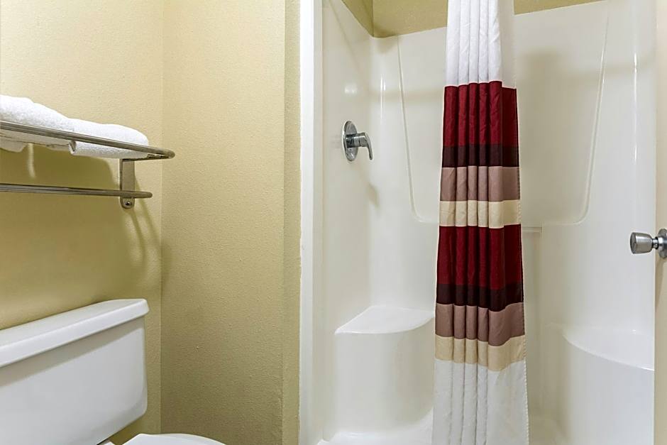 Red Roof Inn Conroe North Willis