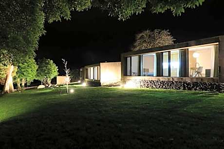 World's Nests Furnas Pods Village