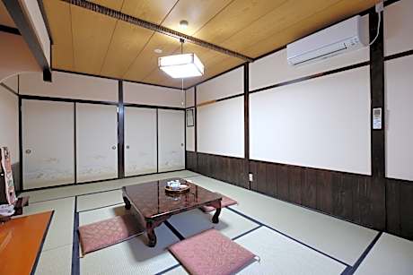 Japanese-Style Superior Room with Garden View