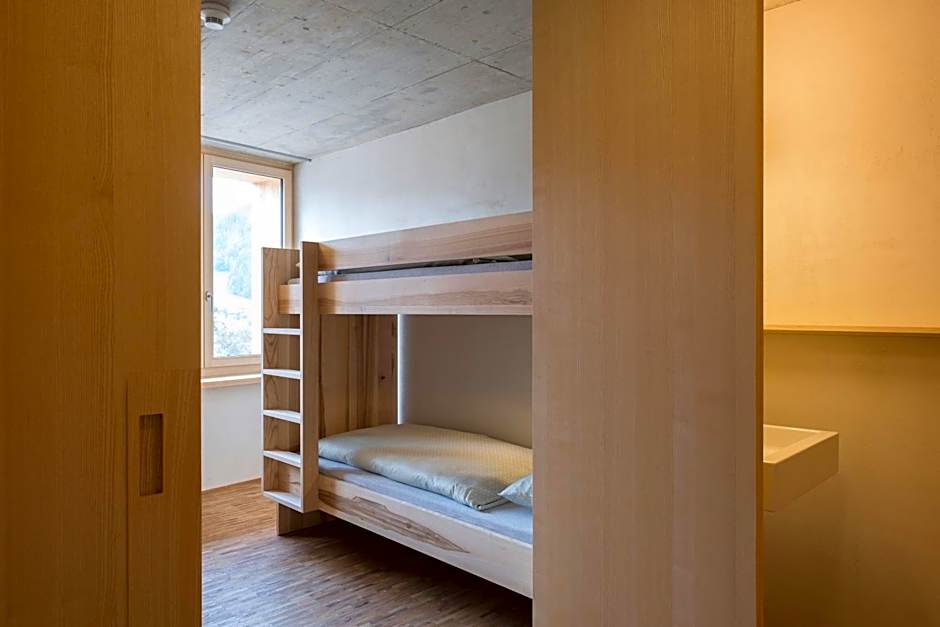 Saanen Gstaad Youth Hostel