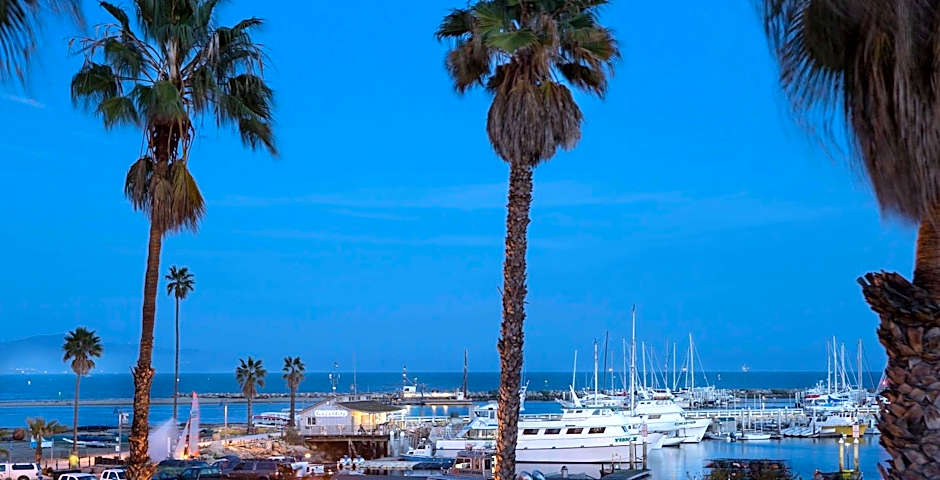 West Beach Inn, a Coast Hotel