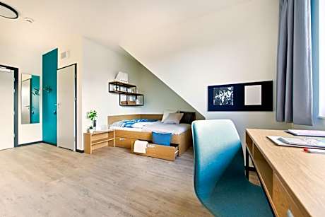 Large Double Room