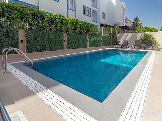 Doqu Suites Hotel