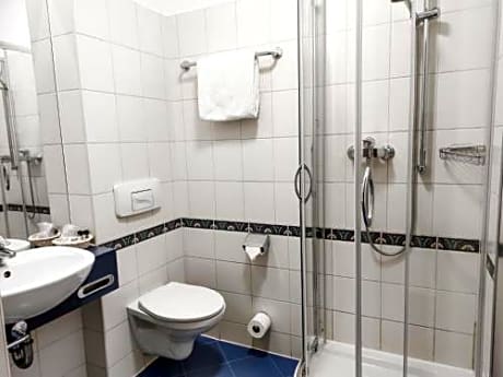 Single Room - Non-Smoking