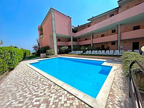 Apartment with Garden View