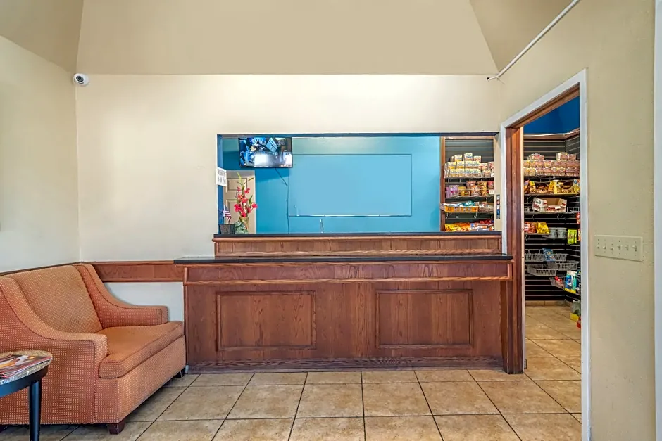 Econo Lodge Inn & Suites Downtown San Antonio