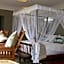 Inzalo Safari Lodge