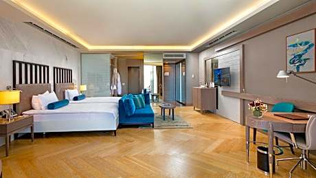 Deluxe Twin Room with Sea View