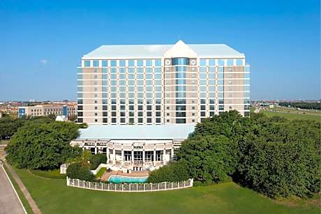 Renaissance Dallas North Hotel
