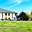 Pinckneyville Inn and Suites