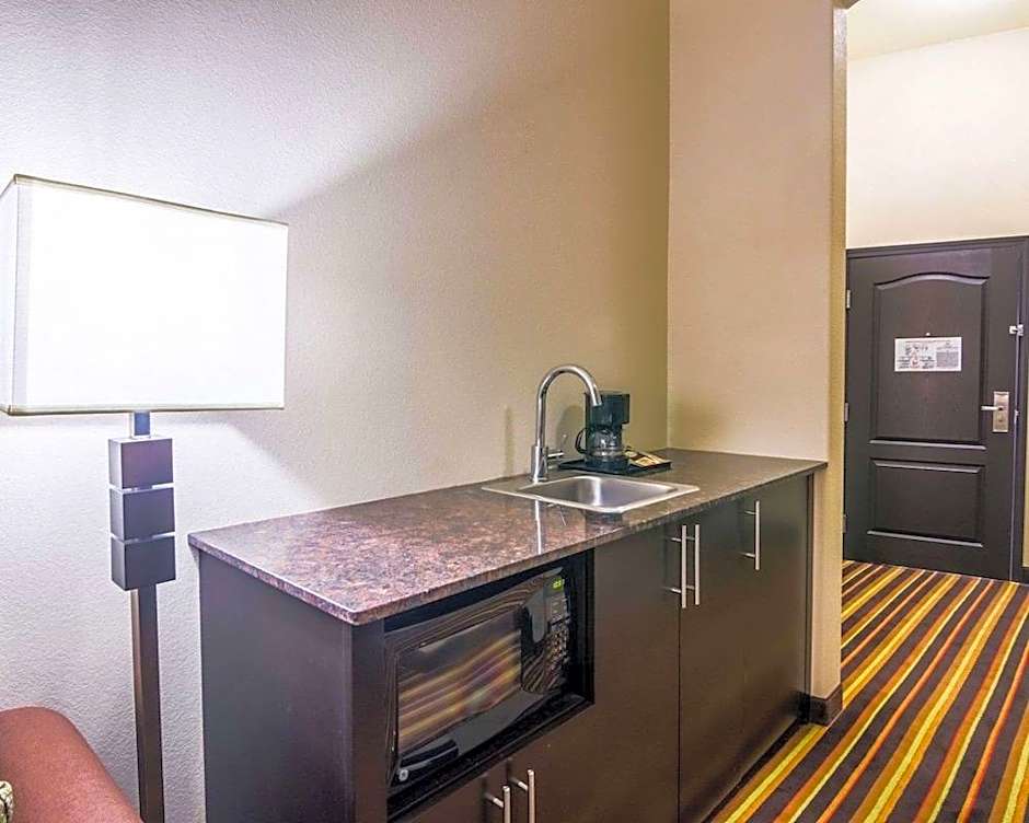 Spark by Hilton Amarillo Western Plaza