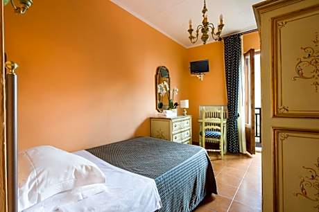 Single Room with Valley View