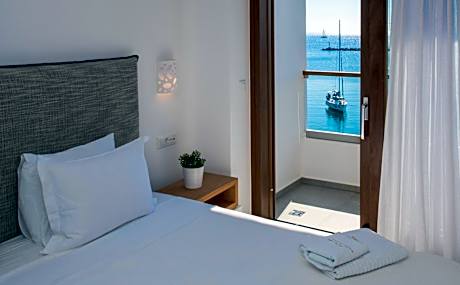 Premium Triple Room with Sea View
