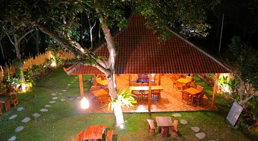 seno guesthouse and cafe