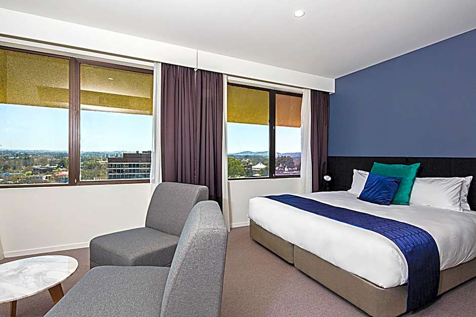 Mantra MacArthur Hotel
