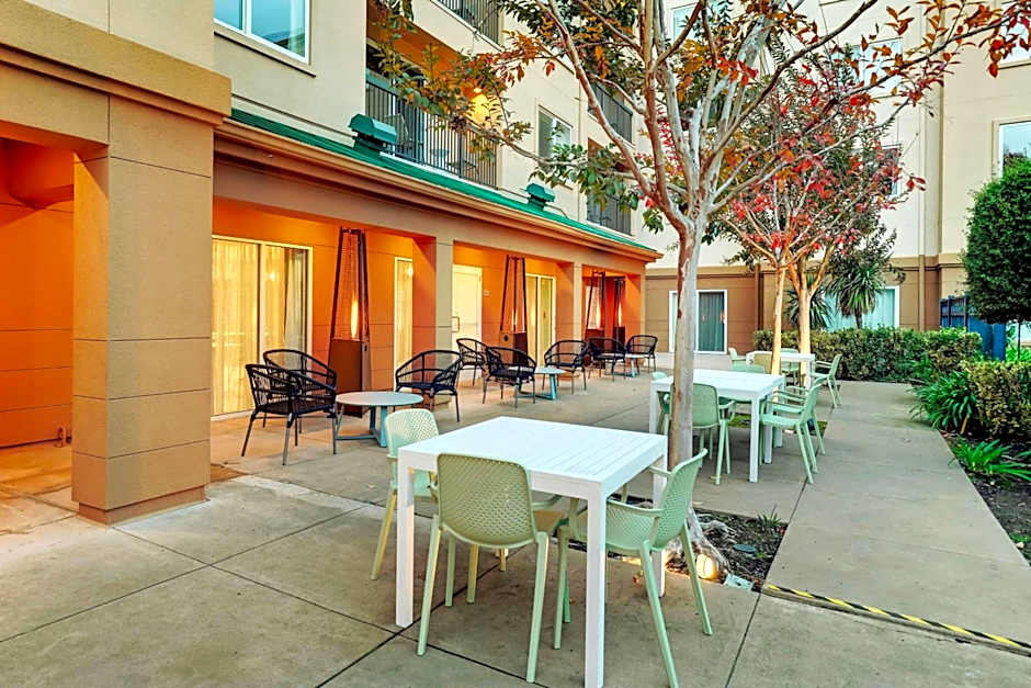 Sonesta Select San Francisco Airport Oyster Point Waterfront