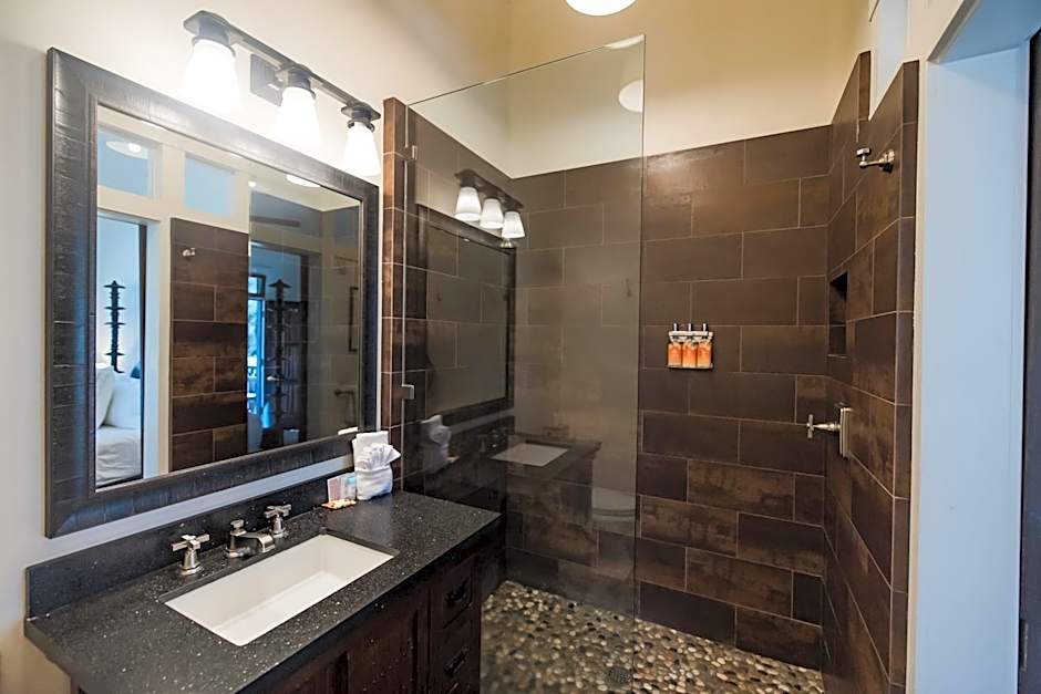 Lumeria Maui, Educational Retreat Center