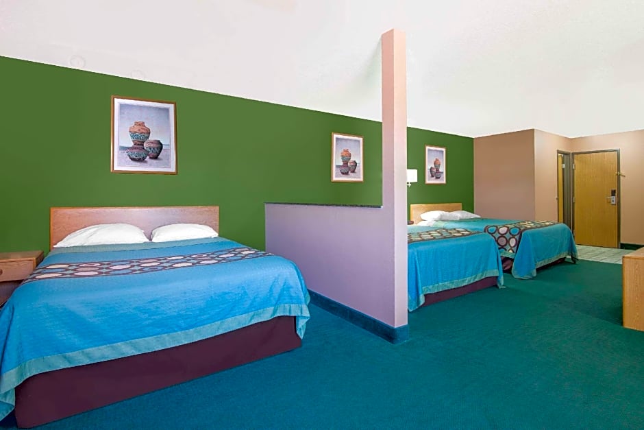 Photo 1 of 2 of Studio 3 Double Beds Suite