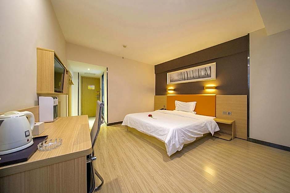 7 Days Premium Changsha Wuyi Plaza Metro Station