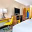 Days Inn & Suites by Wyndham Rocky Mount Golden East