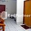 Hotel Sebelas @ Jalan Palasari Mitra RedDoorz
