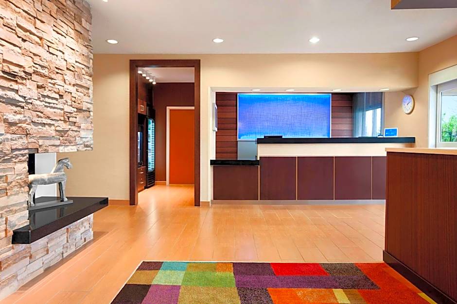 Fairfield Inn & Suites by Marriott Lansing West