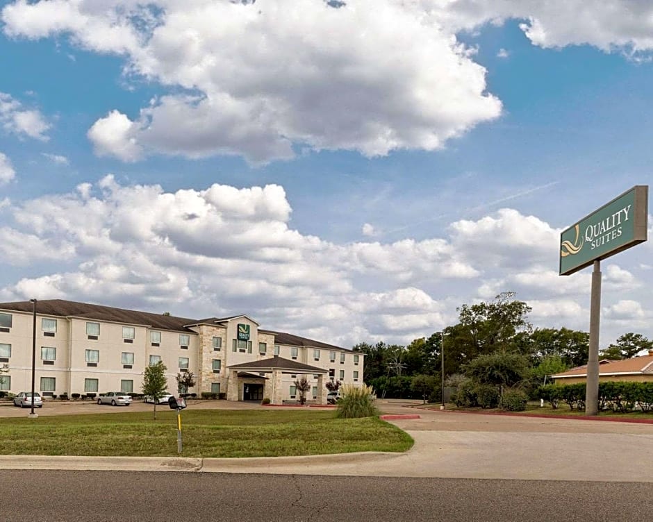 Quality Suites Huntsville Near University