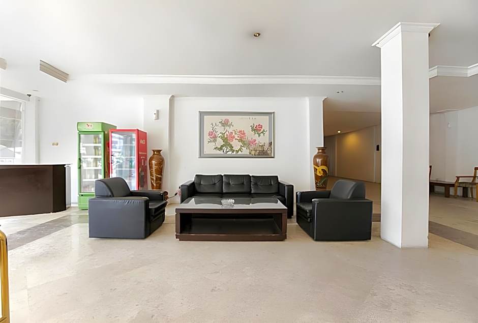 Collection O 252 Istana Permata Ngagel