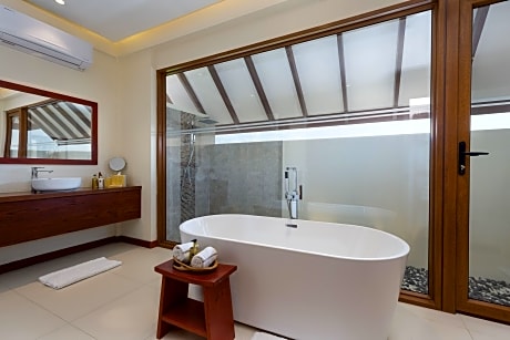 Majlis Suite (2 King Beds)