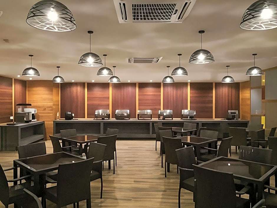 Frame Hotel