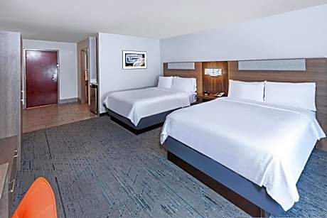 2 Queen Standard Extra Floor Space