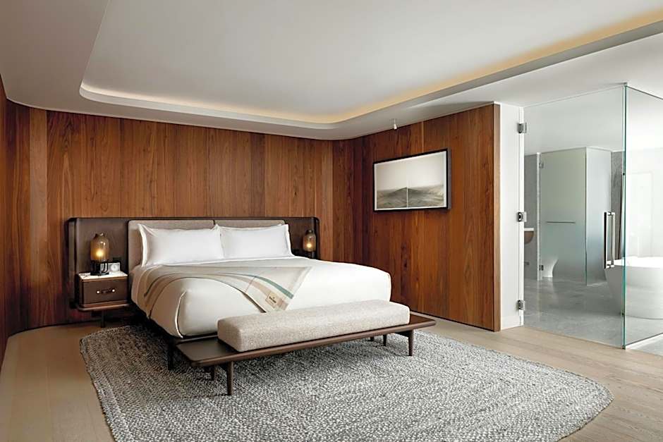 Muir, Luxury Collection