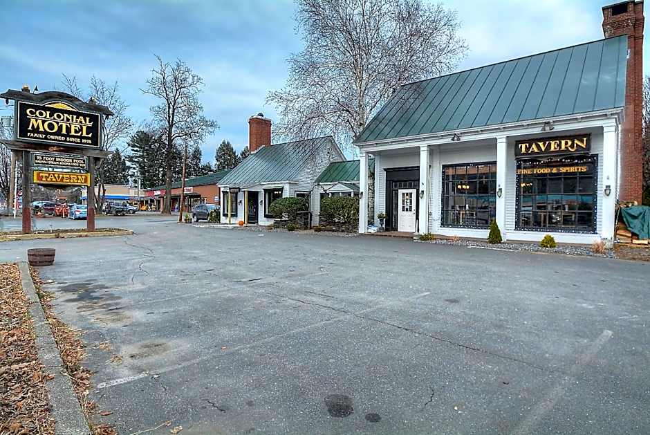 Colonial Motel and Spa