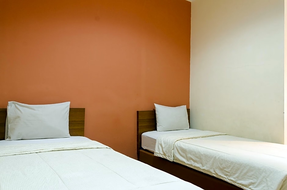 Lotus Bandung Hotel, Cafe, And Meeting Place