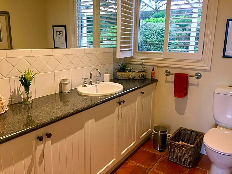 Llarrinda Bed & Breakfast