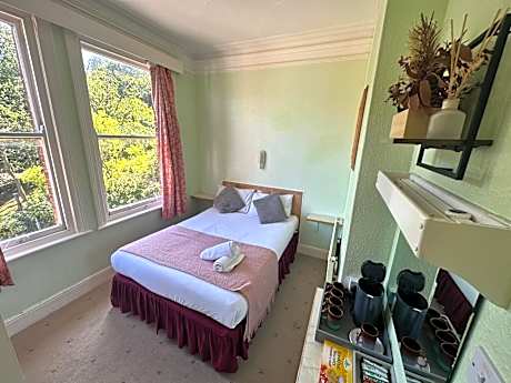 Double room-Standard-Ensuite with Bath