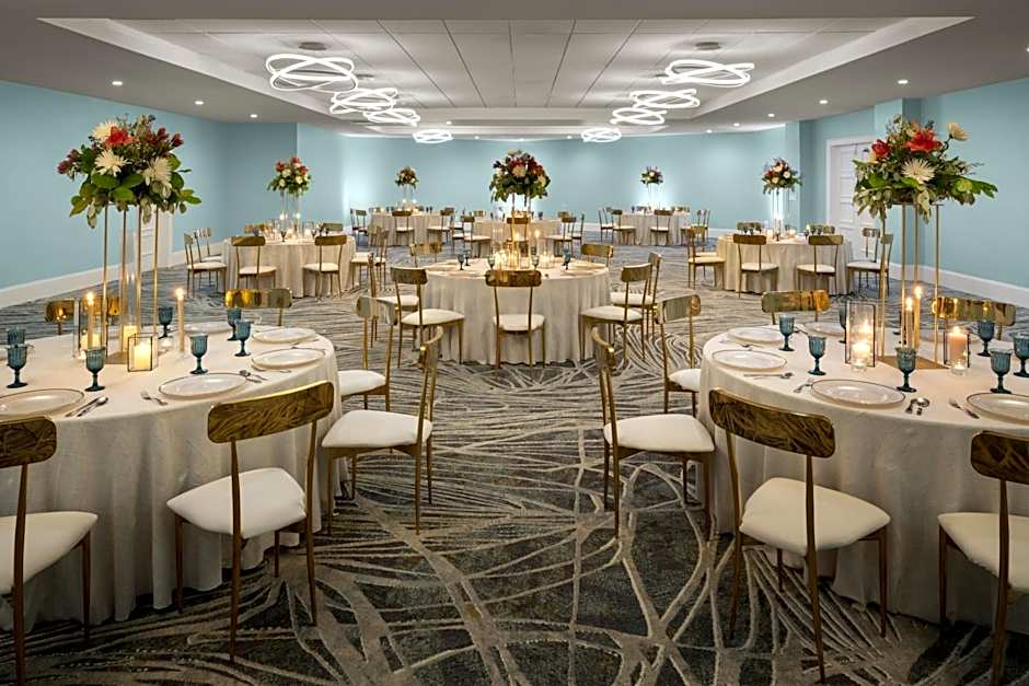 Courtyard by Marriott Nassau Downtown/Junkanoo Beach