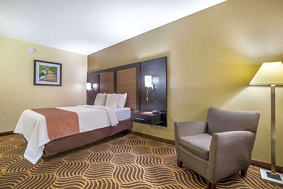 Quality Inn & Suites Florence - Cincinnati South