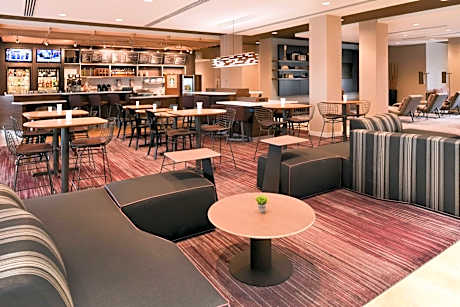 Courtyard by Marriott Toledo North