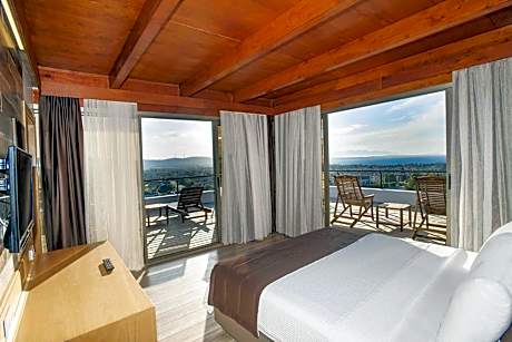 Suite with Terrace and Sea View