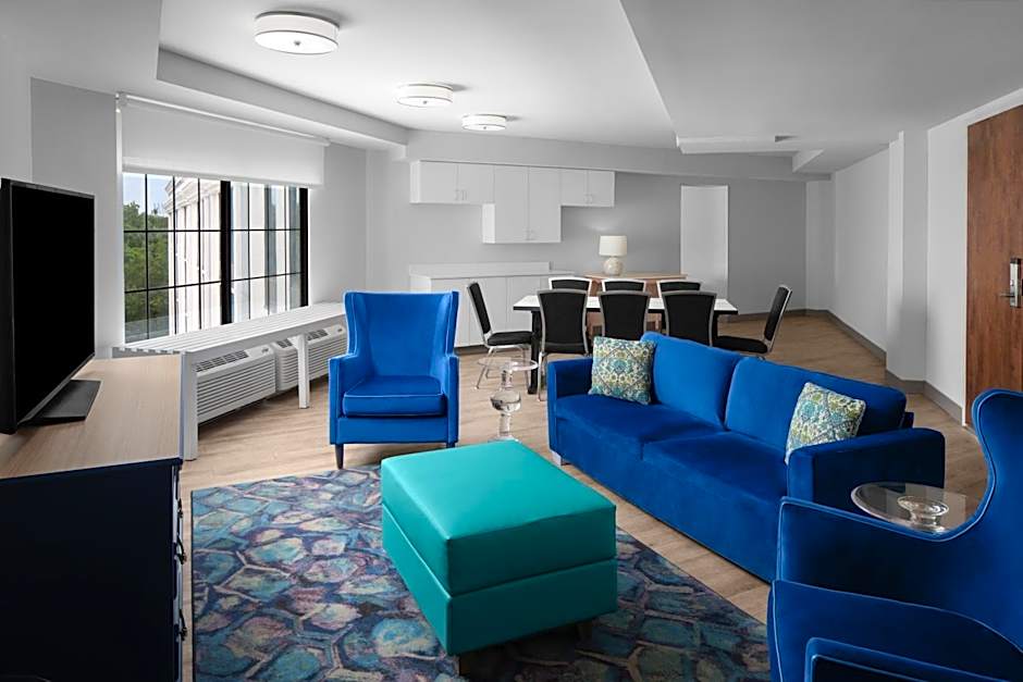 Hotel Indigo Mount Pleasant By IHG