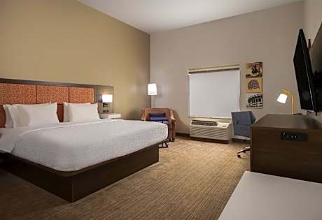 1 KING MOBILITY/HEARING ACC RI SHOWER NOSMOK