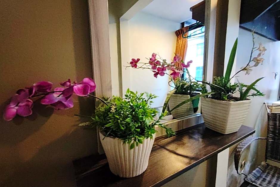 Super OYO 1152 Heaven Hill 2